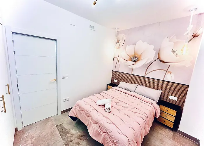 Lujoso 30m De La Playa A Estrenar Wifi Aire Piscina קלפה